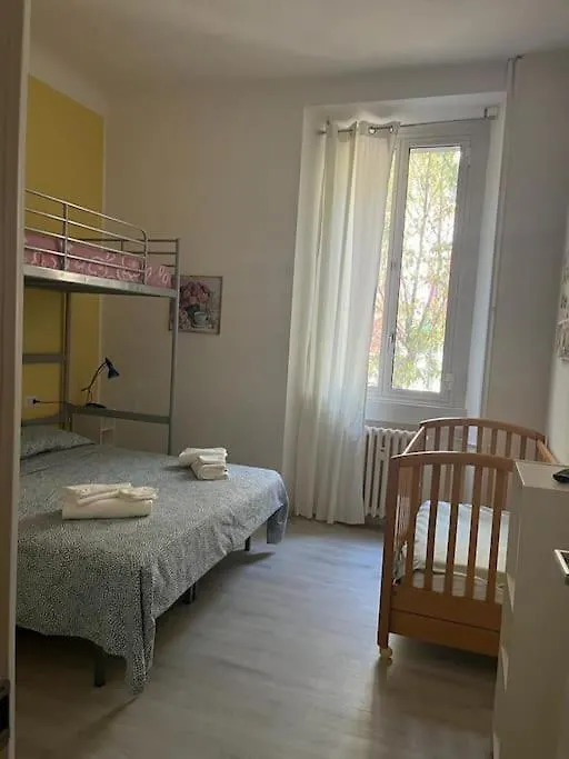 Lägenhet Appartamento In Zona Bocconi Milano